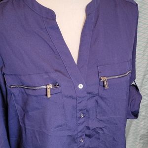 Calvin Klein Blue Button Down Blouse! Size Medium 💕